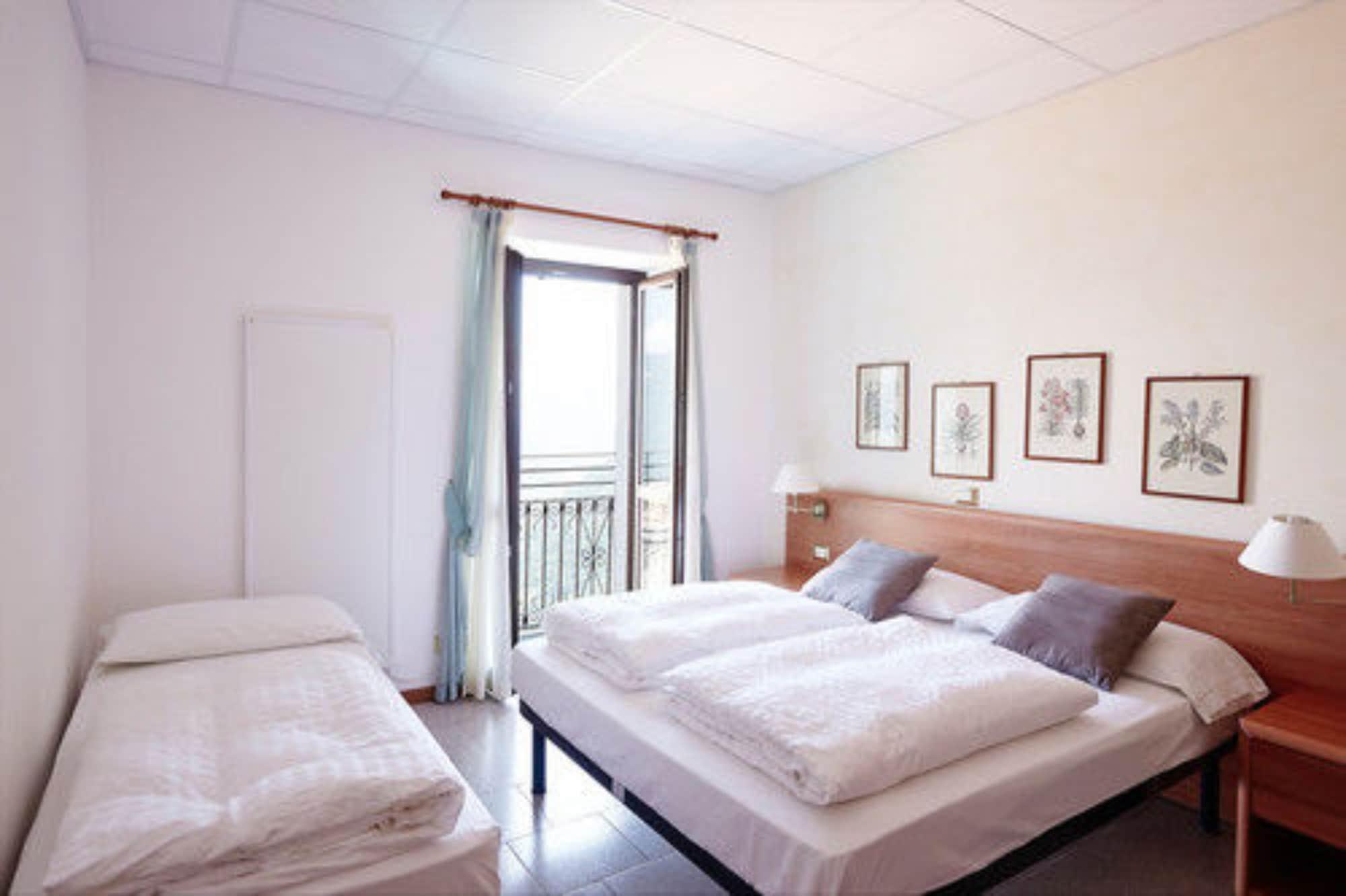 Hotel Paradiso Como Brunate Exterior photo