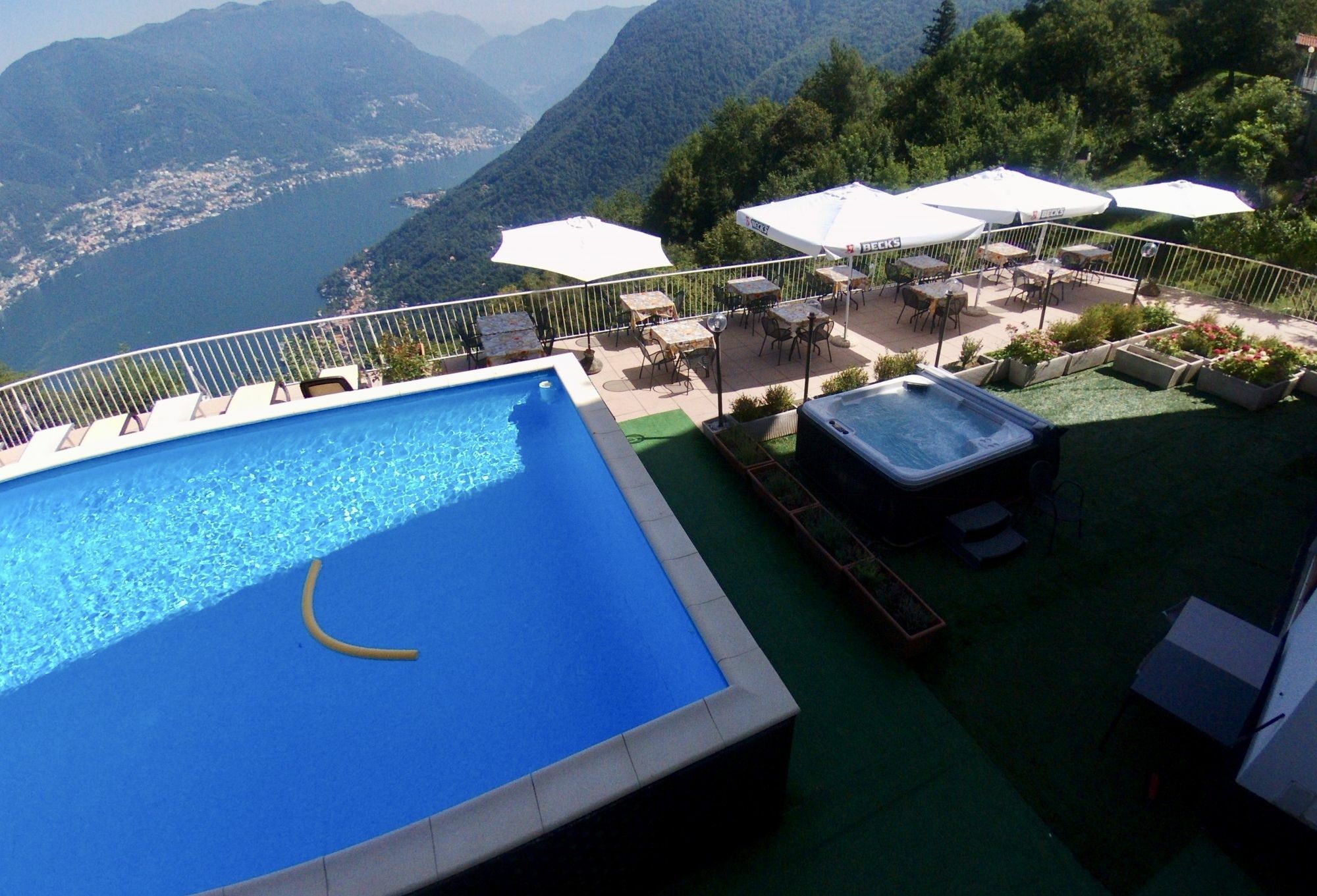 Hotel Paradiso Como Brunate Exterior photo